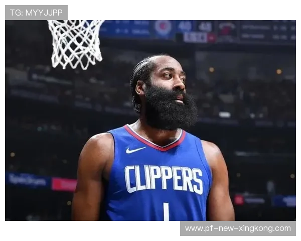 哈登稳稳三分，快船全队攻守兼备